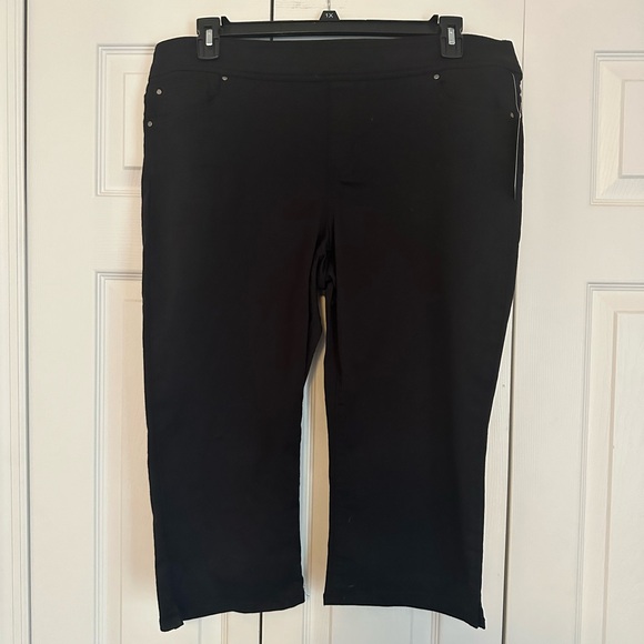 New with tags! - Picture 1 of 3